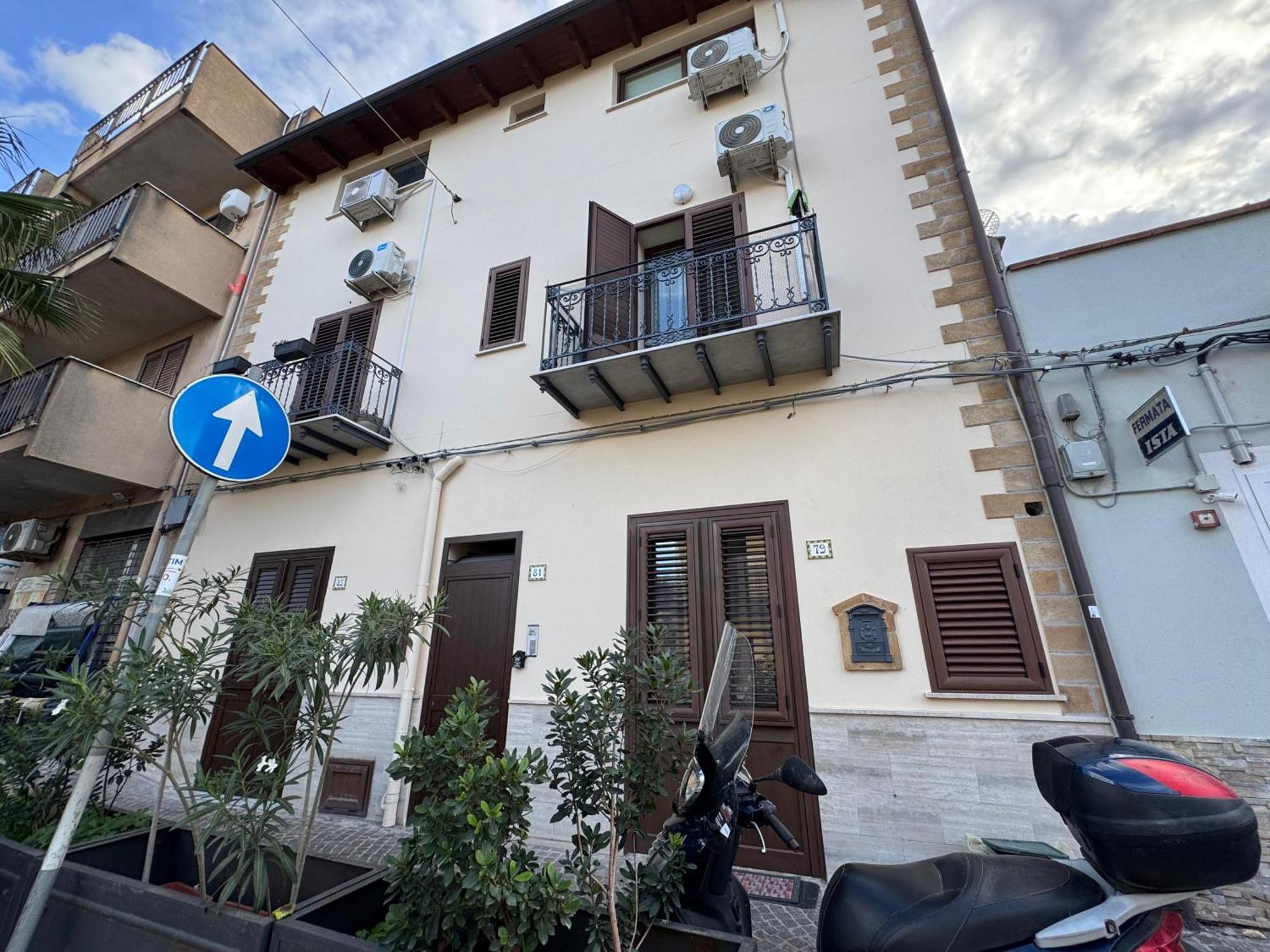 A Casa Di Ste - Vicino Aeroporto Falcone Borsellino Carini Eksteriør bilde